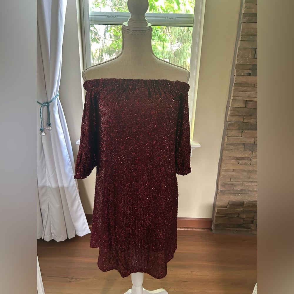 Venus Elegant Off-Shoulder Sequin Burgundy Dress-Size Small NWOT🔥